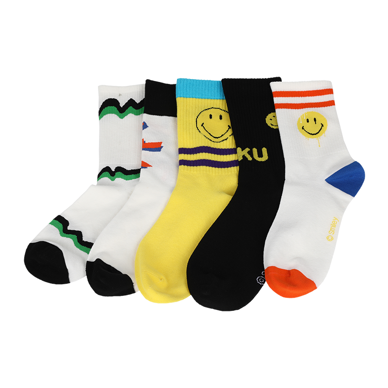 Emoji smiley fesyen lelaki menghadapi sarung kaki kasual suku corak, yang diperbuat daripada kapas berkualiti tinggi, jadi sarung kaki lembut, selesa, tahan lama, bernafas dan hangat.